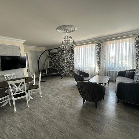 Beautiful Apartment In Yerevan) Esterno foto